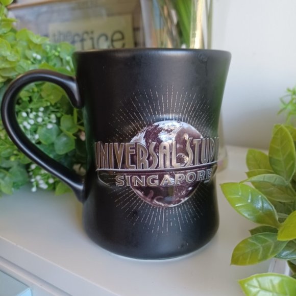 Universal Studios Singapore Mug - Picture 1 of 7